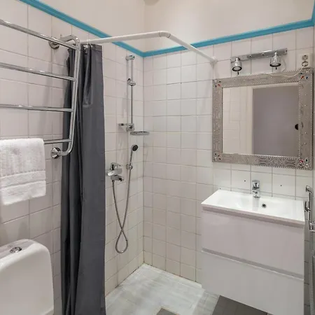 Huoneisto Spacious City Center *